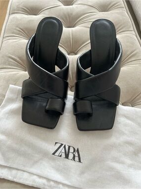 ZARA Black Leather Crossover Padded Mule Heels Sandals 40